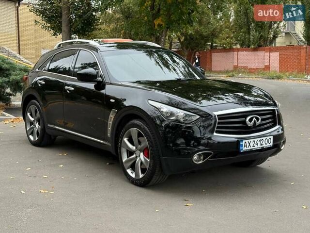 Чорний Інфініті FX 37, об'ємом двигуна 3.7 л та пробігом 178 тис. км за 16750 $, фото 13 на Automoto.ua