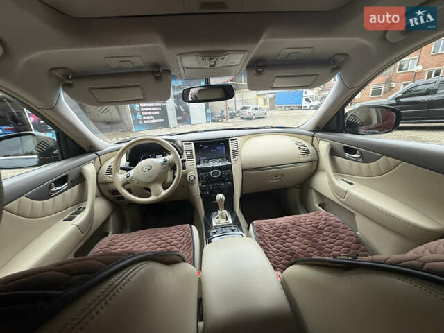 Черный Инфинити FX 37, объемом двигателя 3.7 л и пробегом 226 тыс. км за 16300 $, фото 10 на Automoto.ua