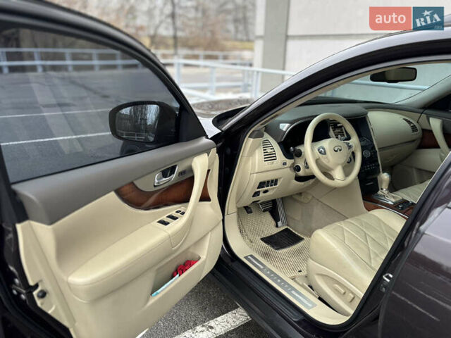 Фиолетовый Инфинити FX 37, объемом двигателя 3.7 л и пробегом 169 тыс. км за 13999 $, фото 9 на Automoto.ua