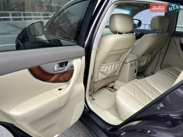 Фиолетовый Инфинити FX 37, объемом двигателя 3.7 л и пробегом 169 тыс. км за 13999 $, фото 17 на Automoto.ua