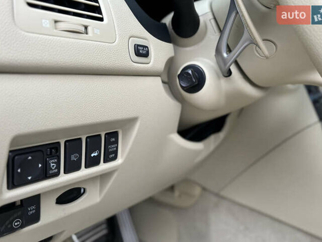 Фиолетовый Инфинити FX 37, объемом двигателя 3.7 л и пробегом 169 тыс. км за 13999 $, фото 12 на Automoto.ua