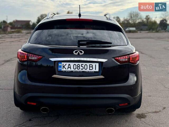 Инфинити FX 37 2010 в Киеве на Automoto.ua Коричневый Инфинити FX 37, объемом двигателя 3.7 л и пробегом 235 тыс. км за 13999 $, фото 8 на Automoto.ua