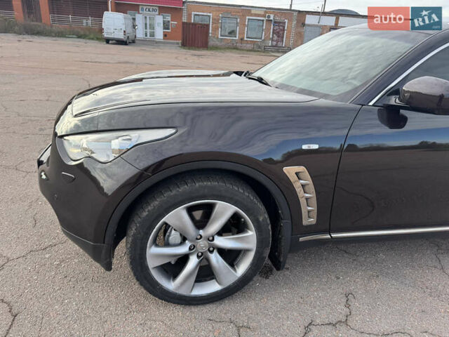 Инфинити FX 37 2010 в Киеве на Automoto.ua Коричневый Инфинити FX 37, объемом двигателя 3.7 л и пробегом 235 тыс. км за 13999 $, фото 24 на Automoto.ua