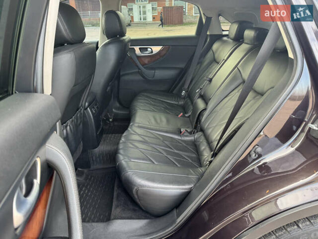 Инфинити FX 37 2010 в Киеве на Automoto.ua Коричневый Инфинити FX 37, объемом двигателя 3.7 л и пробегом 235 тыс. км за 13999 $, фото 31 на Automoto.ua