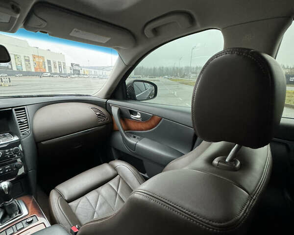 Коричневый Инфинити FX 37, объемом двигателя 3.7 л и пробегом 67 тыс. км за 25000 $, фото 18 на Automoto.ua