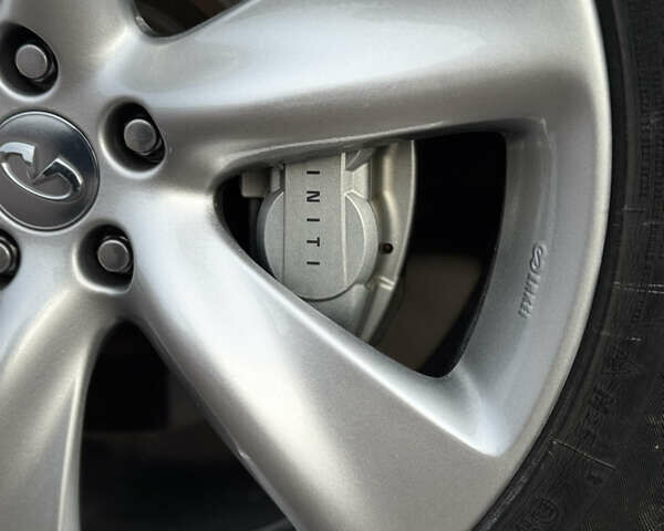 Инфинити FX 37 2010 в Киеве на Automoto.ua Коричневый Инфинити FX 37, объемом двигателя 3.7 л и пробегом 235 тыс. км за 13999 $, фото 17 на Automoto.ua