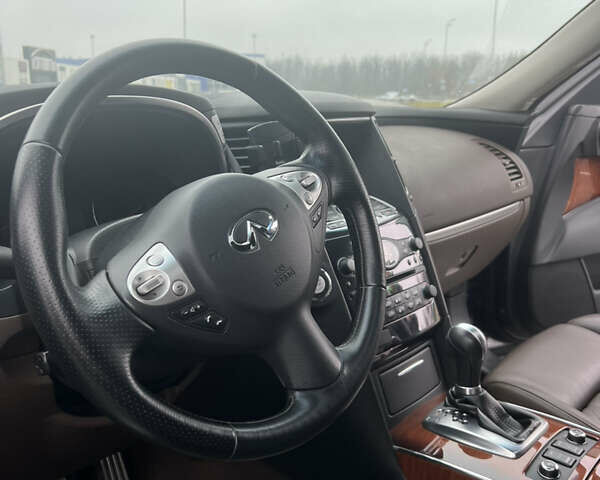 Коричневый Инфинити FX 37, объемом двигателя 3.7 л и пробегом 67 тыс. км за 25000 $, фото 25 на Automoto.ua