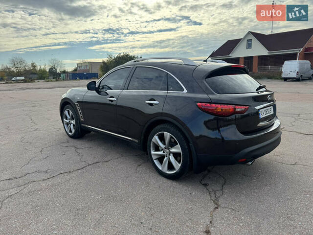 Инфинити FX 37 2010 в Киеве на Automoto.ua Коричневый Инфинити FX 37, объемом двигателя 3.7 л и пробегом 235 тыс. км за 13999 $, фото 26 на Automoto.ua