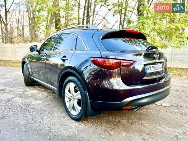 Коричневый Инфинити FX 37, объемом двигателя 3.7 л и пробегом 157 тыс. км за 14500 $, фото 2 на Automoto.ua