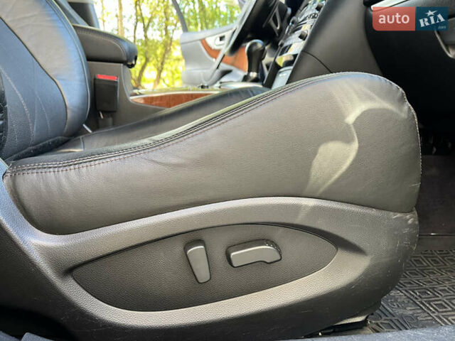 Коричневый Инфинити FX 37, объемом двигателя 3.7 л и пробегом 279 тыс. км за 13500 $, фото 31 на Automoto.ua