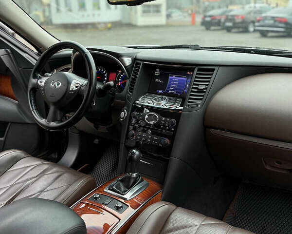Коричневый Инфинити FX 37, объемом двигателя 3.7 л и пробегом 132 тыс. км за 13700 $, фото 16 на Automoto.ua