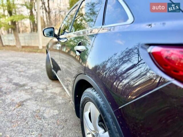 Коричневый Инфинити FX 37, объемом двигателя 3.7 л и пробегом 157 тыс. км за 14500 $, фото 5 на Automoto.ua