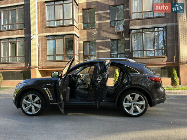 Коричневый Инфинити FX 37, объемом двигателя 3.7 л и пробегом 279 тыс. км за 13500 $, фото 19 на Automoto.ua