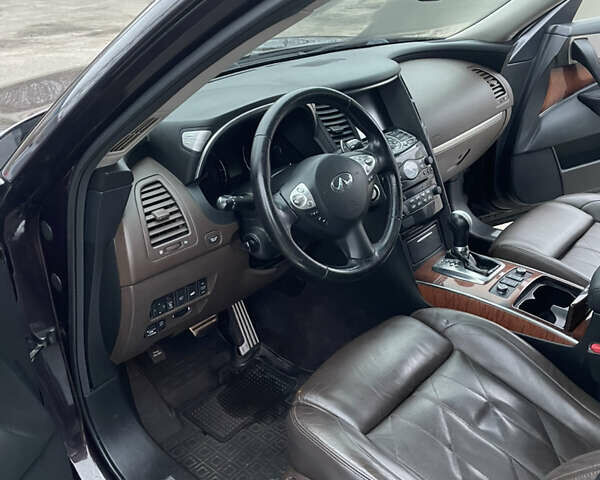 Коричневий Інфініті FX 37, об'ємом двигуна 3.7 л та пробігом 190 тис. км за 17000 $, фото 6 на Automoto.ua