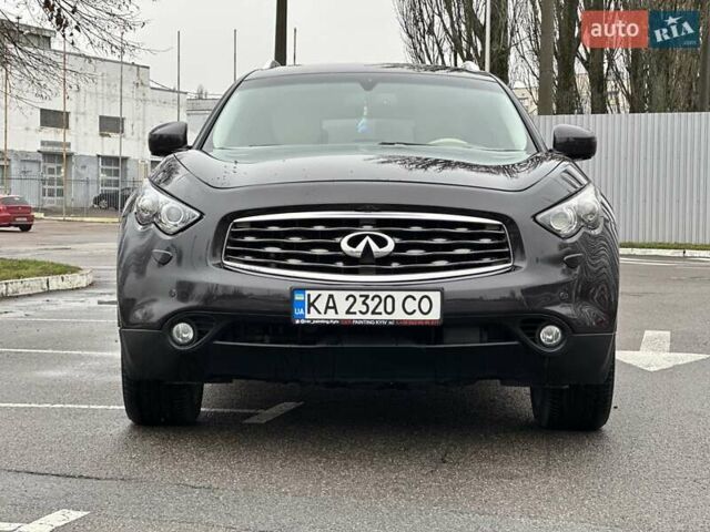 Коричневый Инфинити FX 37, объемом двигателя 3.7 л и пробегом 145 тыс. км за 13900 $, фото 1 на Automoto.ua