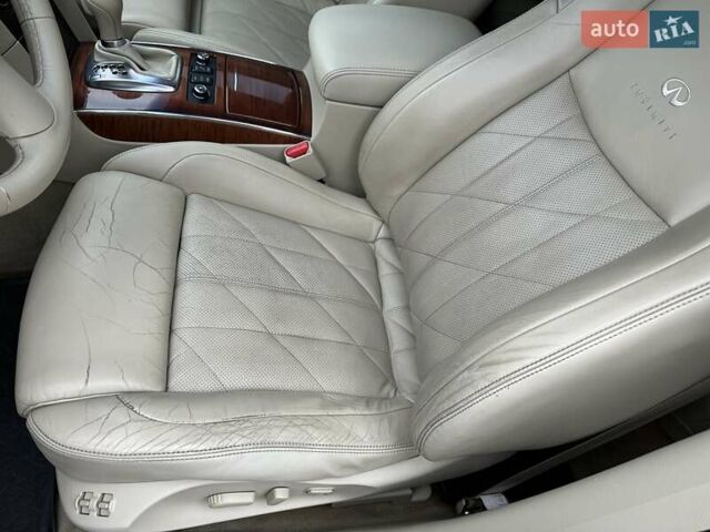 Коричневый Инфинити FX 37, объемом двигателя 3.7 л и пробегом 145 тыс. км за 13900 $, фото 25 на Automoto.ua