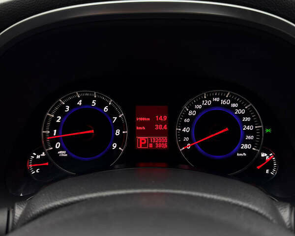 Коричневый Инфинити FX 37, объемом двигателя 3.7 л и пробегом 132 тыс. км за 13700 $, фото 10 на Automoto.ua