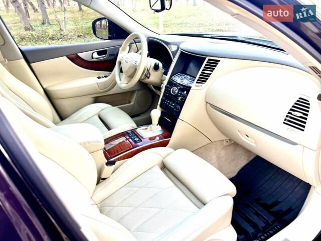 Коричневый Инфинити FX 37, объемом двигателя 3.7 л и пробегом 157 тыс. км за 14500 $, фото 12 на Automoto.ua