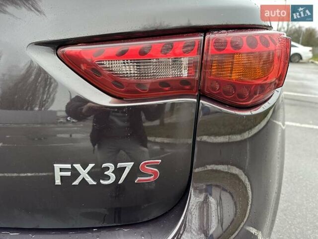 Коричневый Инфинити FX 37, объемом двигателя 3.7 л и пробегом 145 тыс. км за 13900 $, фото 18 на Automoto.ua