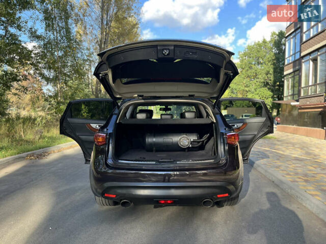 Коричневый Инфинити FX 37, объемом двигателя 3.7 л и пробегом 279 тыс. км за 13500 $, фото 17 на Automoto.ua