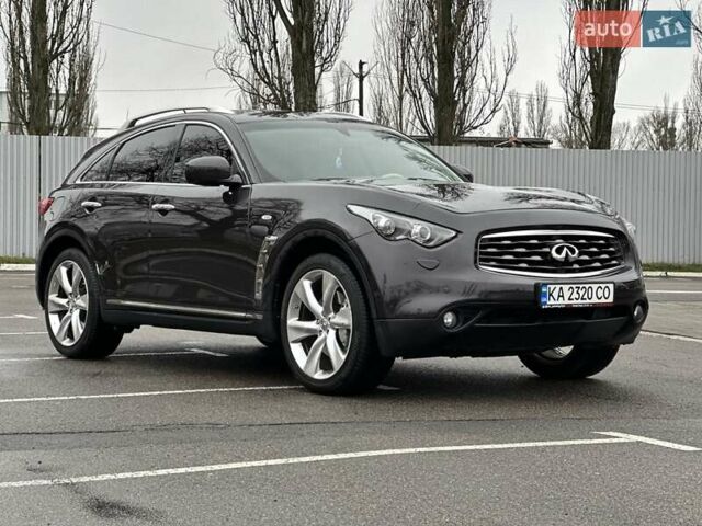 Коричневый Инфинити FX 37, объемом двигателя 3.7 л и пробегом 145 тыс. км за 13900 $, фото 2 на Automoto.ua