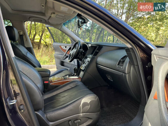 Коричневый Инфинити FX 37, объемом двигателя 3.7 л и пробегом 279 тыс. км за 13500 $, фото 32 на Automoto.ua