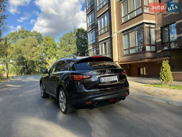 Коричневый Инфинити FX 37, объемом двигателя 3.7 л и пробегом 279 тыс. км за 13500 $, фото 12 на Automoto.ua