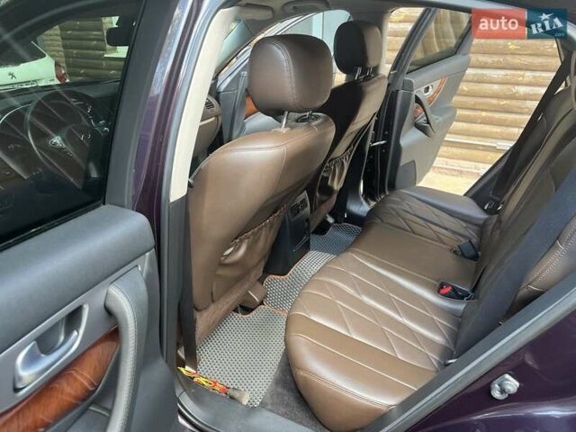 Коричневый Инфинити FX 37, объемом двигателя 3.7 л и пробегом 210 тыс. км за 13000 $, фото 5 на Automoto.ua