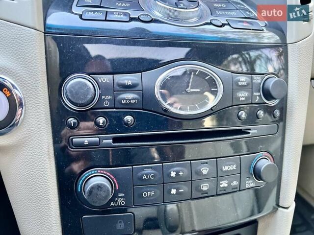 Коричневый Инфинити FX 37, объемом двигателя 3.7 л и пробегом 157 тыс. км за 14500 $, фото 28 на Automoto.ua