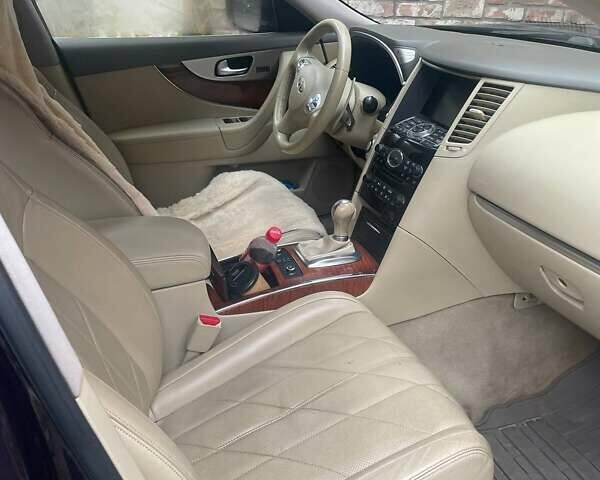 Коричневый Инфинити FX 37, объемом двигателя 3.7 л и пробегом 151 тыс. км за 15200 $, фото 5 на Automoto.ua