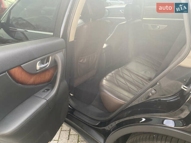 Коричневый Инфинити FX 37, объемом двигателя 3.7 л и пробегом 221 тыс. км за 17000 $, фото 22 на Automoto.ua