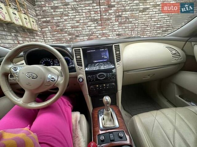 Коричневый Инфинити FX 37, объемом двигателя 3.7 л и пробегом 151 тыс. км за 15200 $, фото 10 на Automoto.ua