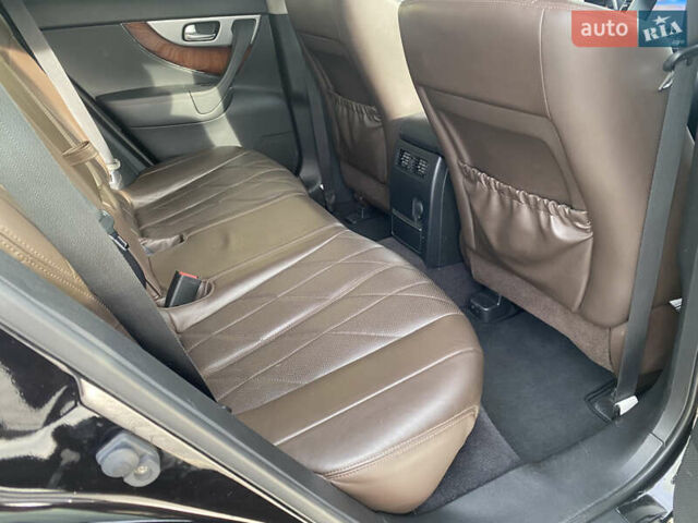 Коричневый Инфинити FX 37, объемом двигателя 3.7 л и пробегом 221 тыс. км за 17000 $, фото 29 на Automoto.ua