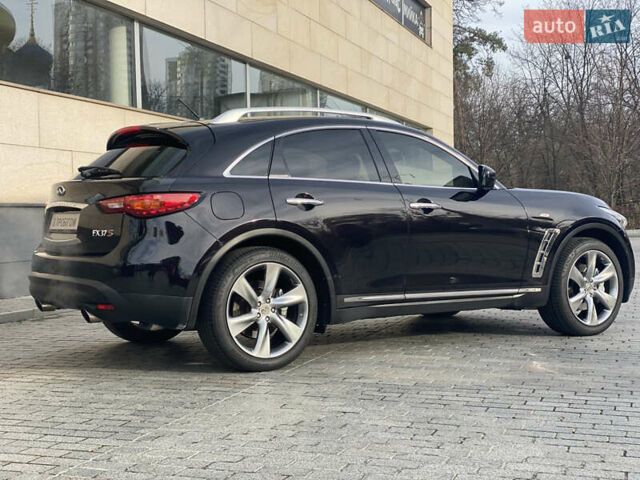 Коричневый Инфинити FX 37, объемом двигателя 3.7 л и пробегом 221 тыс. км за 17000 $, фото 3 на Automoto.ua
