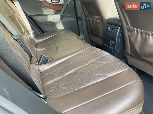 Коричневый Инфинити FX 37, объемом двигателя 3.7 л и пробегом 221 тыс. км за 17000 $, фото 30 на Automoto.ua