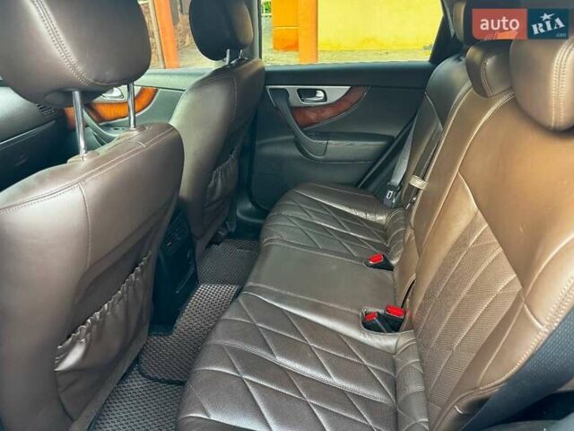 Коричневий Інфініті FX 37, об'ємом двигуна 3.7 л та пробігом 150 тис. км за 18500 $, фото 2 на Automoto.ua