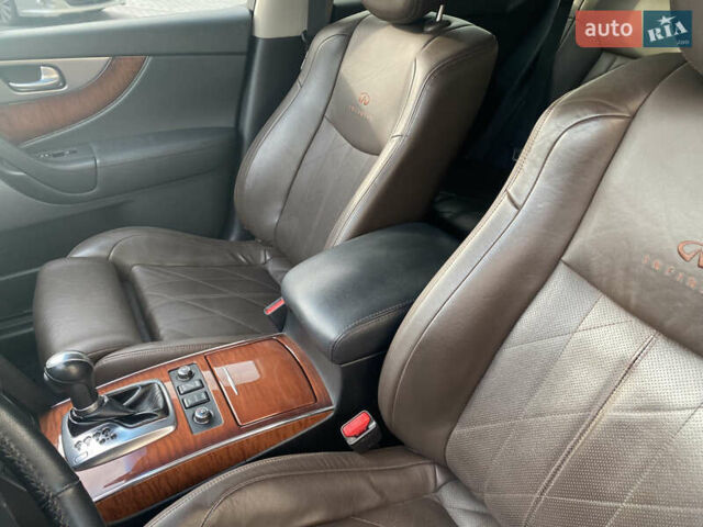 Коричневый Инфинити FX 37, объемом двигателя 3.7 л и пробегом 221 тыс. км за 17000 $, фото 21 на Automoto.ua