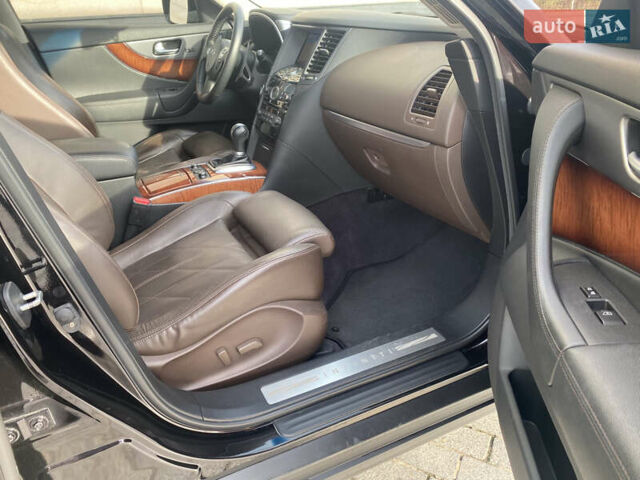 Коричневый Инфинити FX 37, объемом двигателя 3.7 л и пробегом 221 тыс. км за 17000 $, фото 32 на Automoto.ua