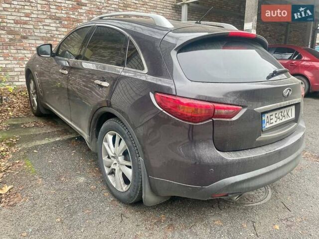 Коричневый Инфинити FX 37, объемом двигателя 3.7 л и пробегом 151 тыс. км за 15200 $, фото 7 на Automoto.ua