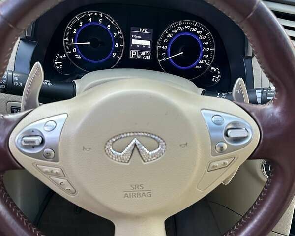 Коричневый Инфинити FX 37, объемом двигателя 3.7 л и пробегом 130 тыс. км за 20000 $, фото 15 на Automoto.ua