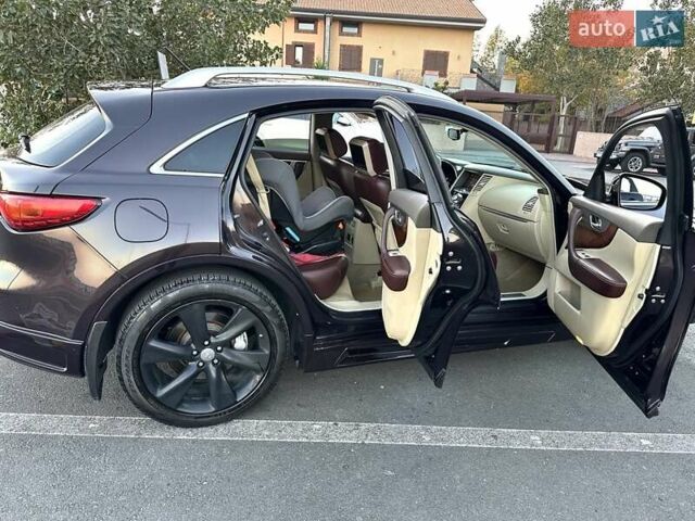 Коричневый Инфинити FX 37, объемом двигателя 3.7 л и пробегом 130 тыс. км за 20000 $, фото 11 на Automoto.ua