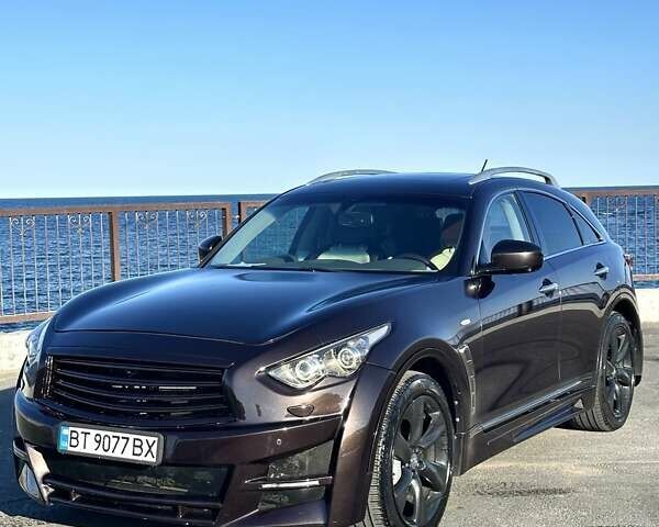 Коричневый Инфинити FX 37, объемом двигателя 3.7 л и пробегом 130 тыс. км за 20000 $, фото 7 на Automoto.ua