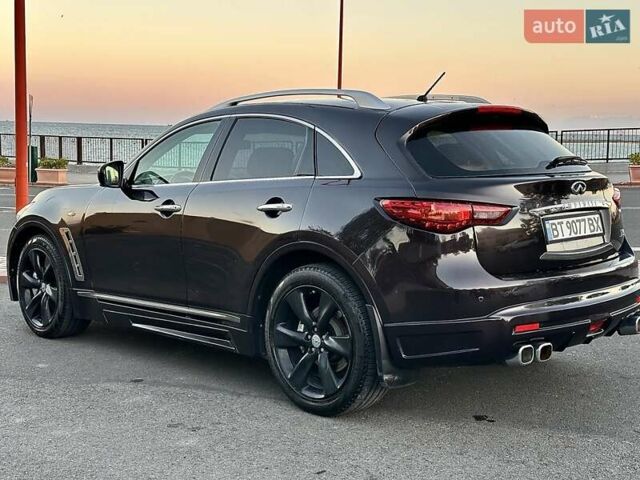 Коричневый Инфинити FX 37, объемом двигателя 3.7 л и пробегом 130 тыс. км за 20000 $, фото 5 на Automoto.ua