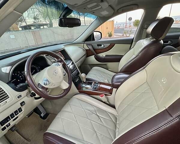 Коричневый Инфинити FX 37, объемом двигателя 3.7 л и пробегом 130 тыс. км за 20000 $, фото 22 на Automoto.ua
