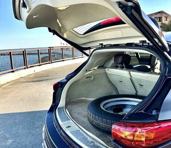 Коричневый Инфинити FX 37, объемом двигателя 3.7 л и пробегом 130 тыс. км за 20000 $, фото 25 на Automoto.ua