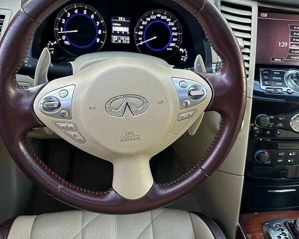 Коричневый Инфинити FX 37, объемом двигателя 3.7 л и пробегом 130 тыс. км за 20000 $, фото 14 на Automoto.ua