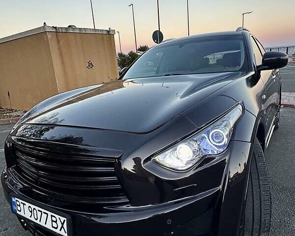 Коричневый Инфинити FX 37, объемом двигателя 3.7 л и пробегом 130 тыс. км за 20000 $, фото 1 на Automoto.ua