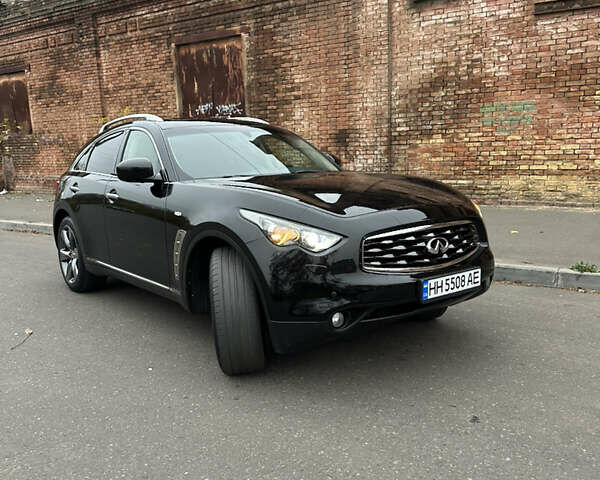 Инфинити FX 37, объемом двигателя 3.7 л и пробегом 180 тыс. км за 16300 $, фото 1 на Automoto.ua
