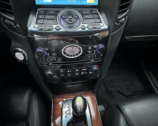 Инфинити FX 37, объемом двигателя 3.7 л и пробегом 180 тыс. км за 16300 $, фото 16 на Automoto.ua