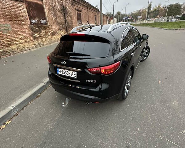 Инфинити FX 37, объемом двигателя 3.7 л и пробегом 180 тыс. км за 16300 $, фото 8 на Automoto.ua